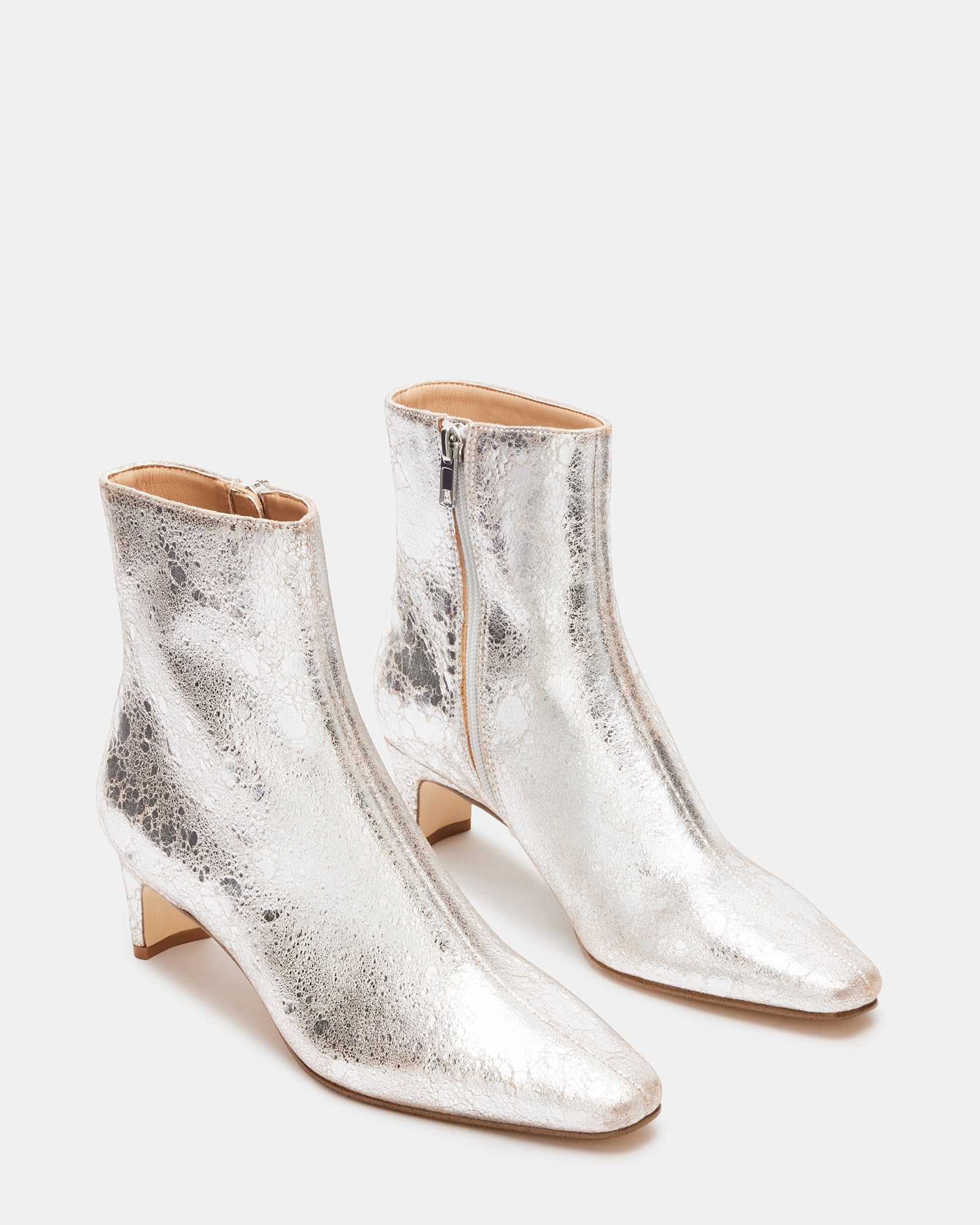 DELVIE SILVER LEATHER
